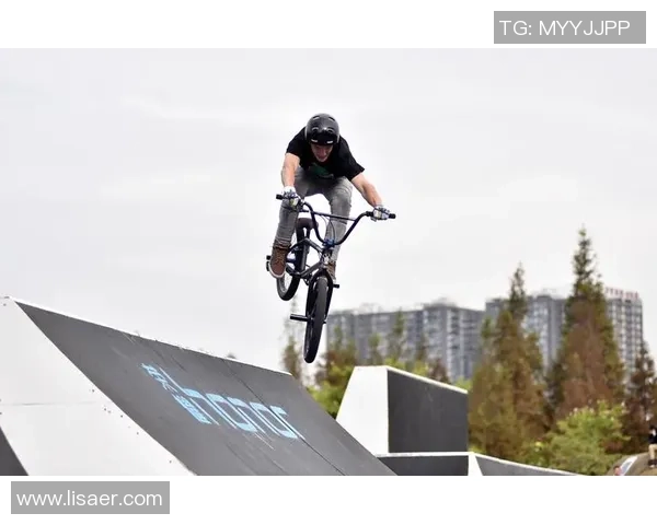 广州攀岩队在极限运动会积分榜上以60分稳居第一名引发关注