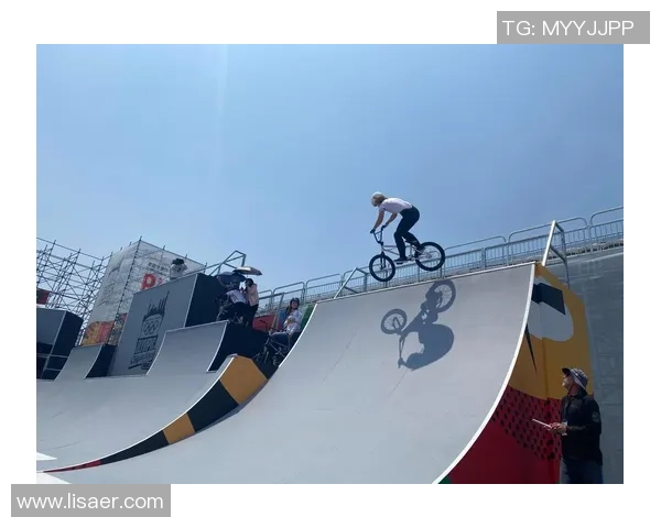 杭州滑板队在极限运动世界杯中的个人能力展现与精彩表现分析